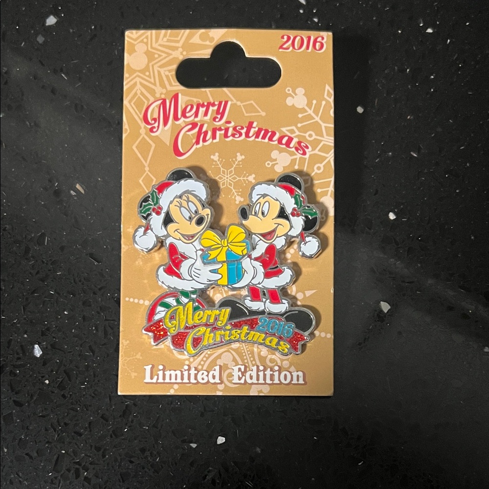 2016 Christmas Disney Pin